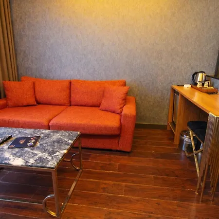 216 Eagle Palace Suite-3
